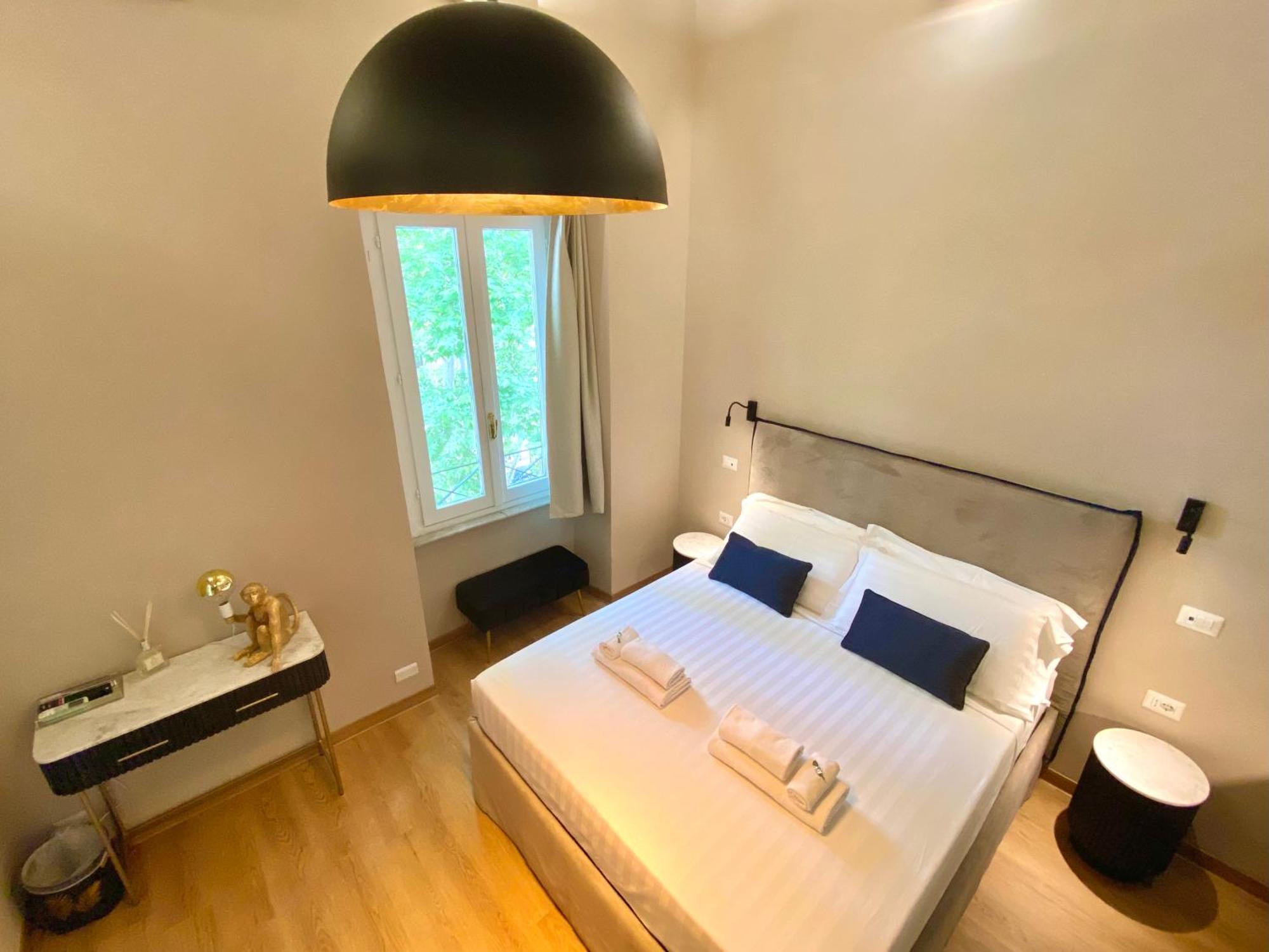Queen Of Rome Luxury Rooms Экстерьер фото