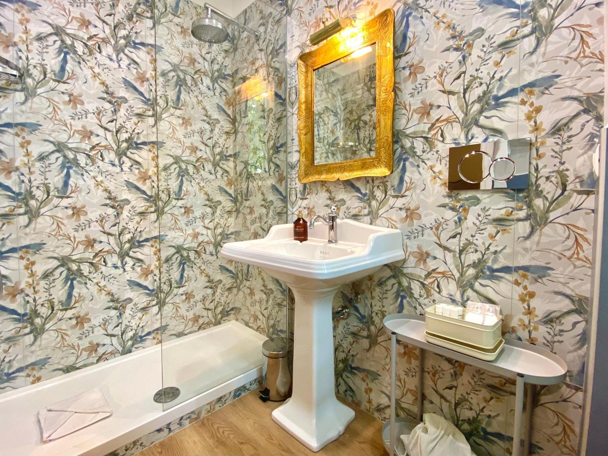 Queen Of Rome Luxury Rooms Экстерьер фото