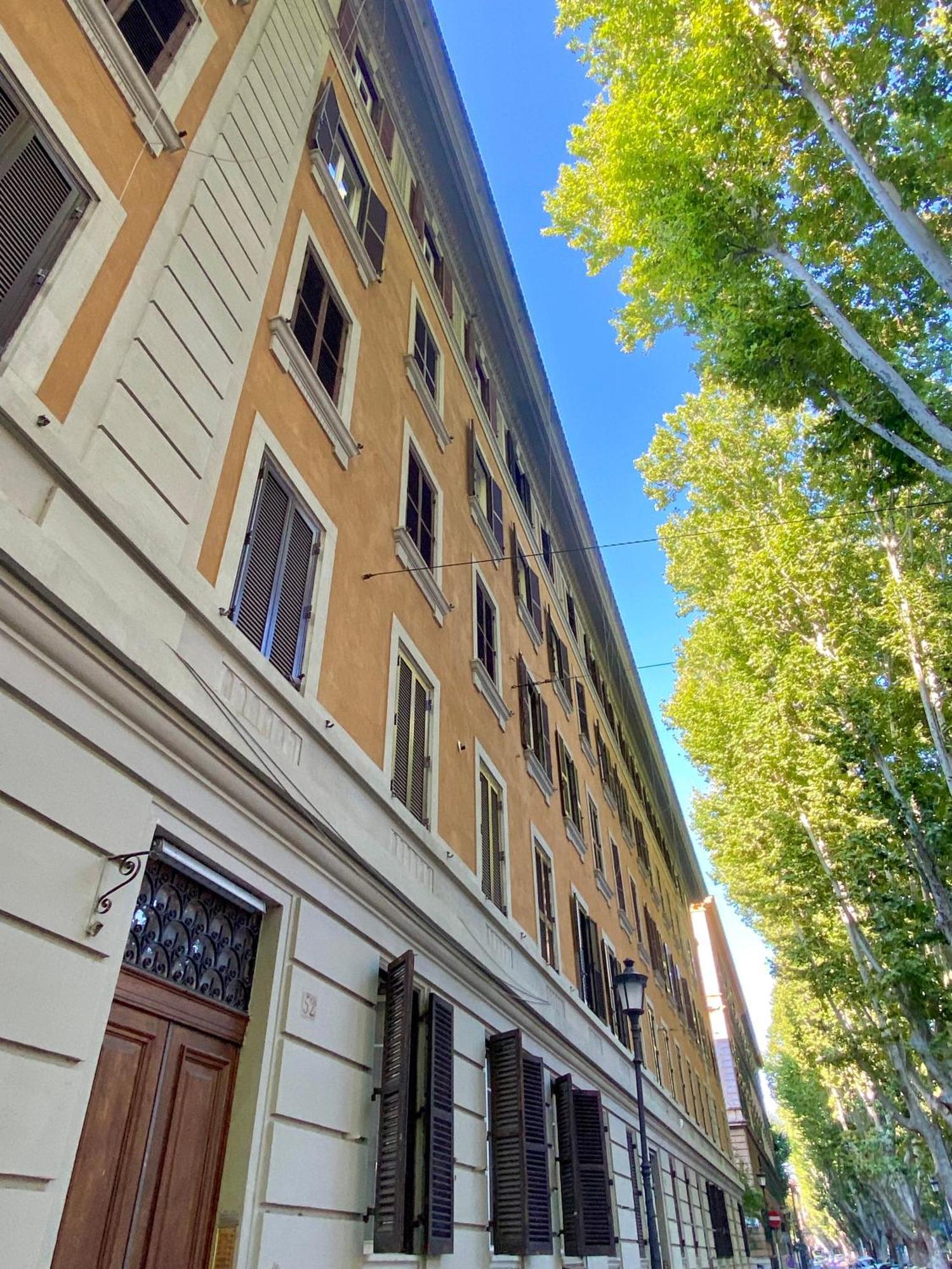 Queen Of Rome Luxury Rooms Экстерьер фото