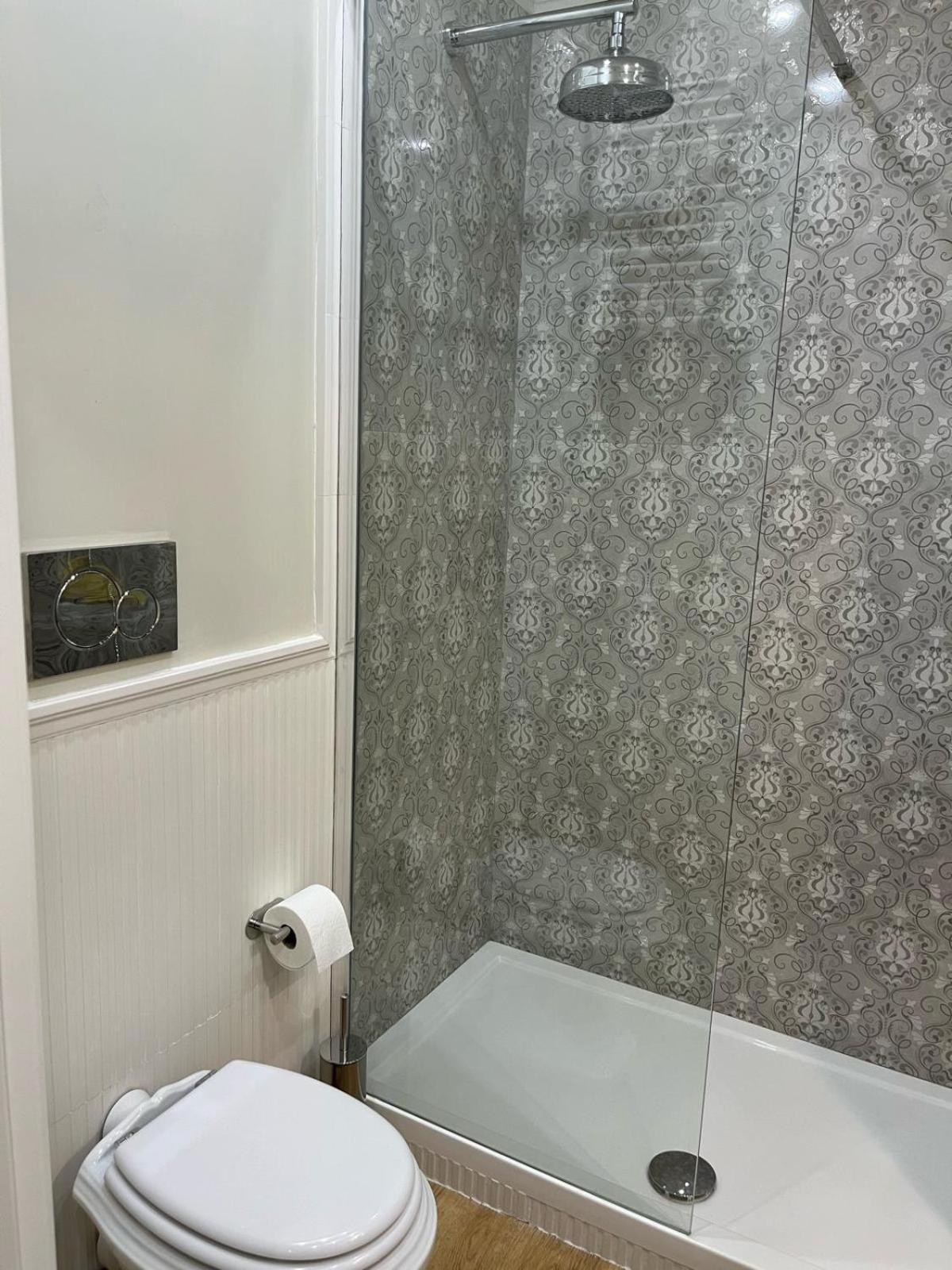 Queen Of Rome Luxury Rooms Экстерьер фото