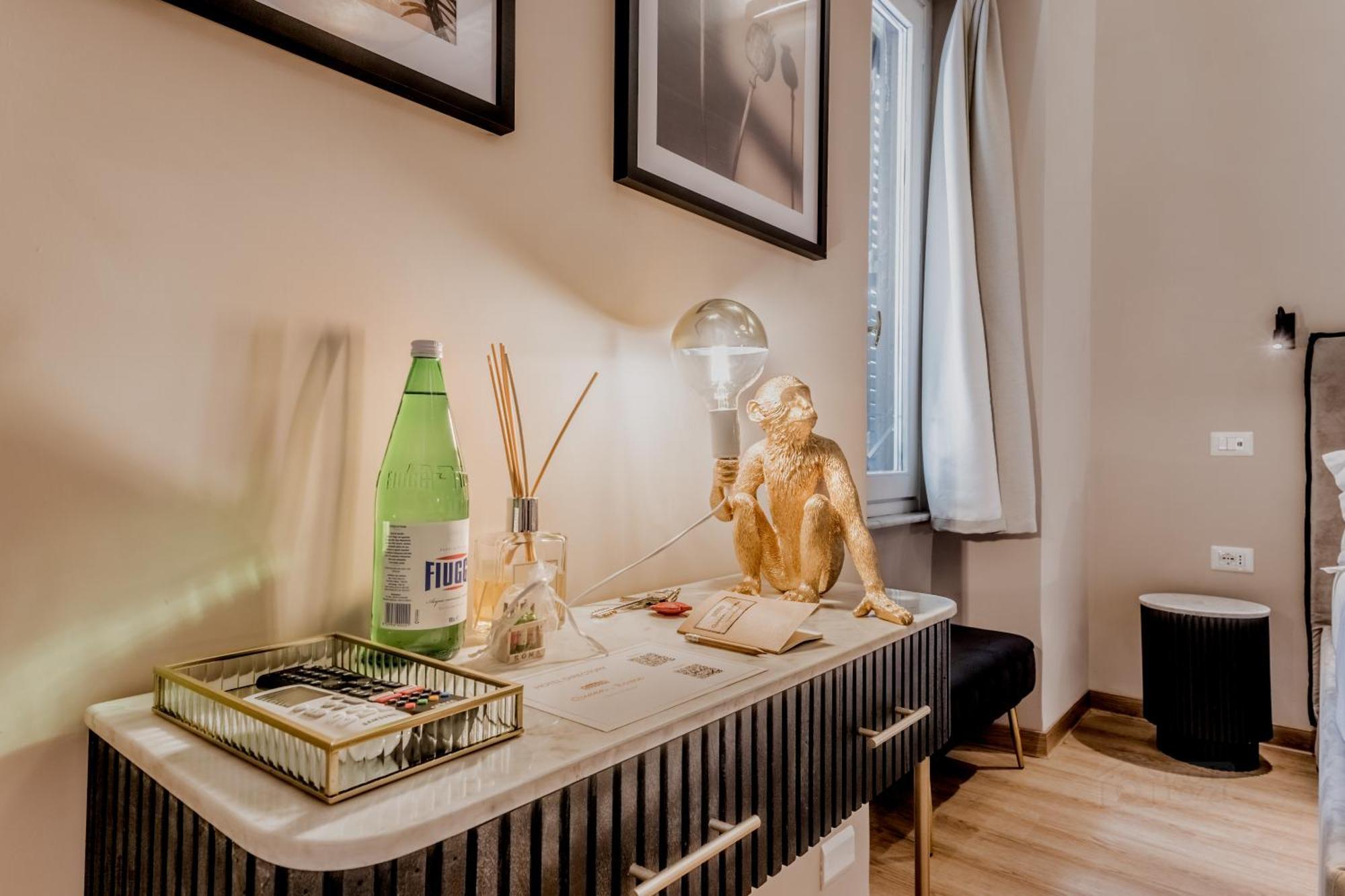 Queen Of Rome Luxury Rooms Экстерьер фото