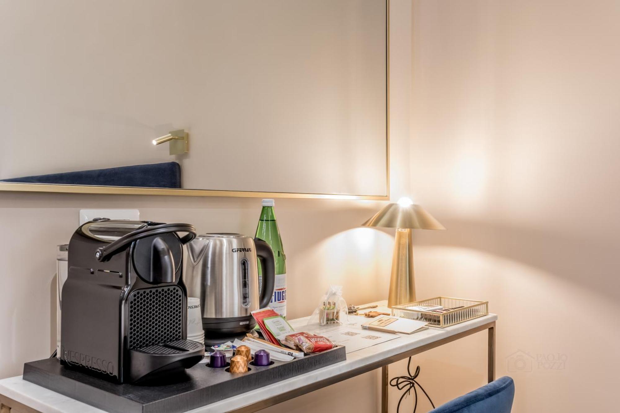 Queen Of Rome Luxury Rooms Экстерьер фото